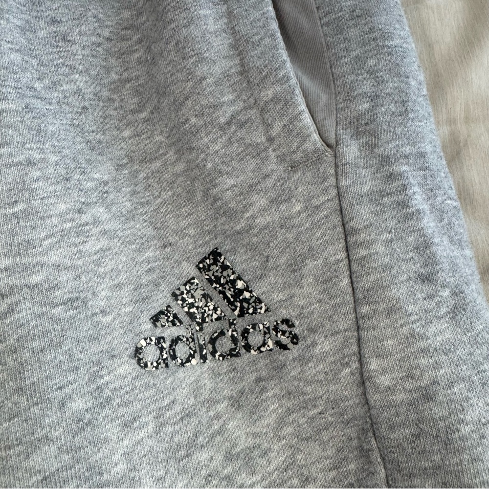 Adidas Stadium Fleece Joggers Badge of Sport Logo Gray Size M - Picture 3 of 4